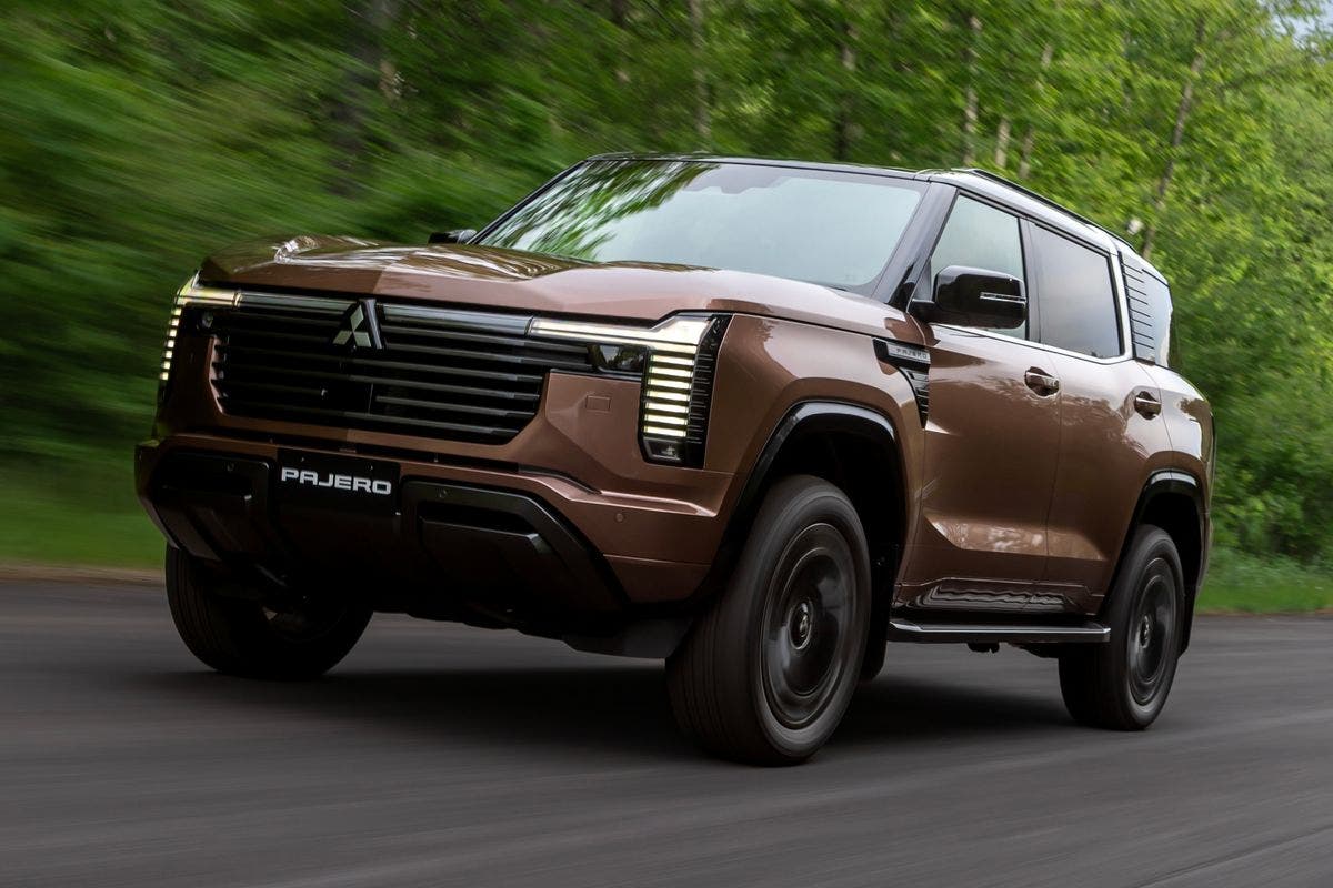 Mitsubishi Pajero 2027