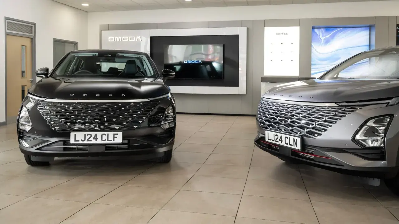 auto cinesi, showroom