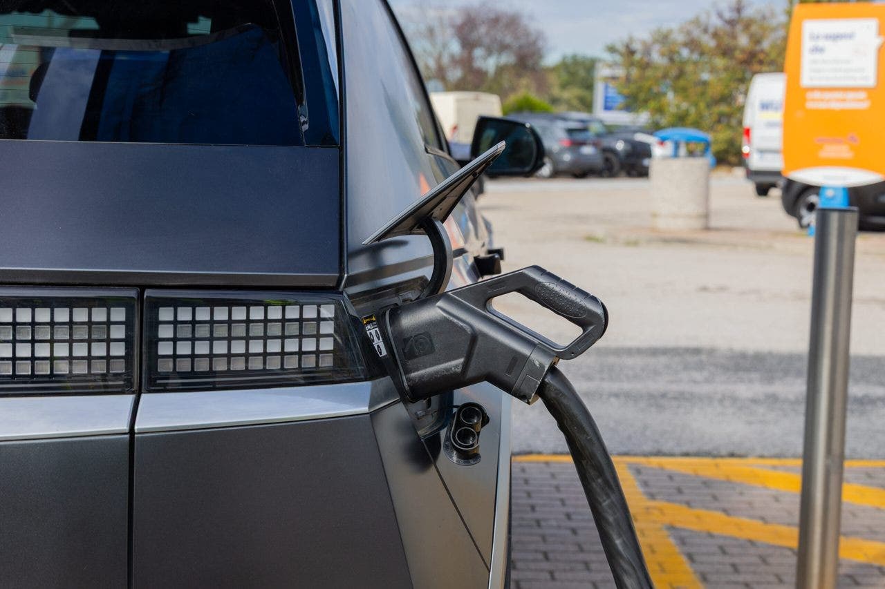 auto elettrica, ricarica