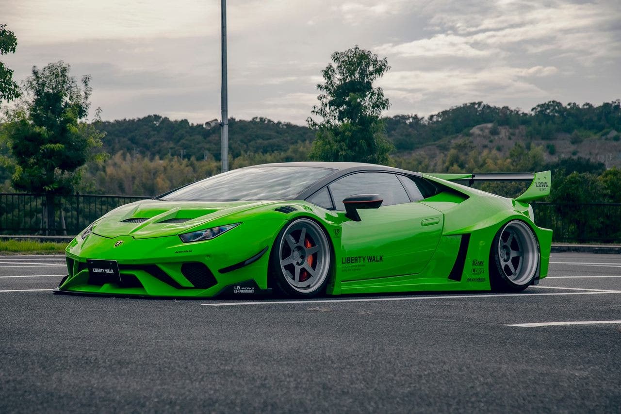 LB Silhouette WORKS Liberty Walk - Lamborghini Huracán