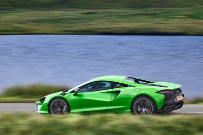 mclaren artura