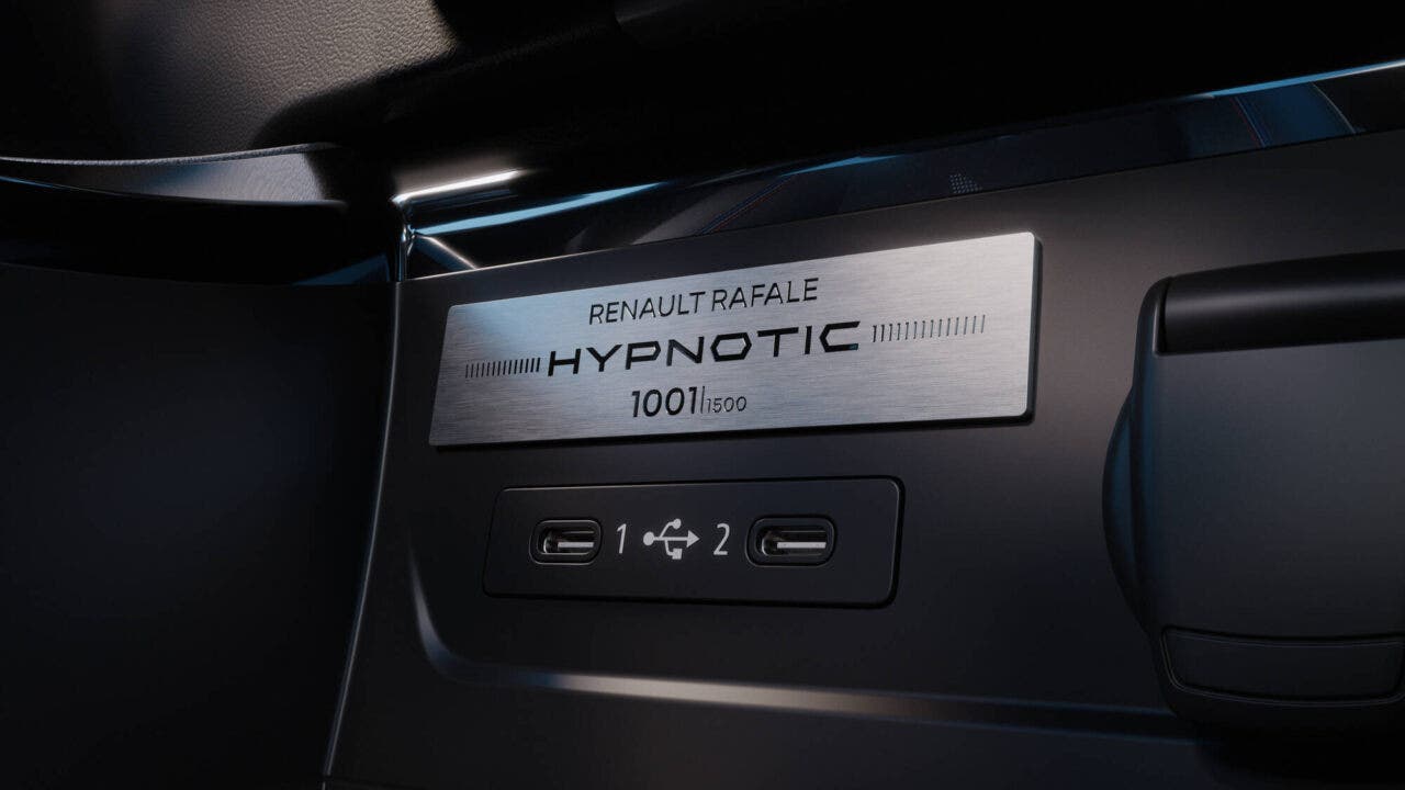 Renault Rafale Hypnotic in edizione limitata, vista laterale in esterno