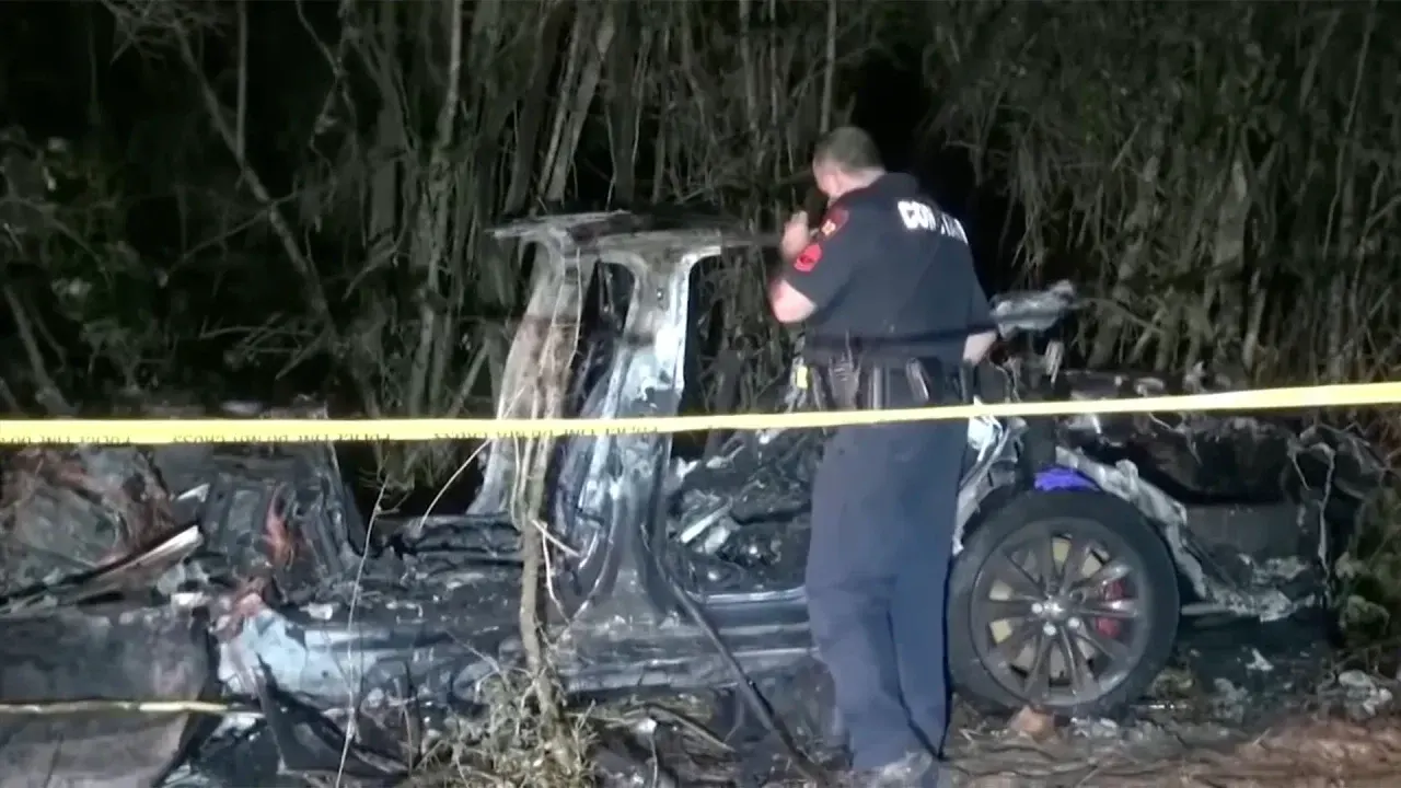 tesla, incidente FSD - Autopilot