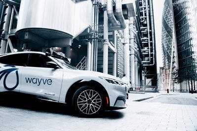 wayve con ford mustang mach e