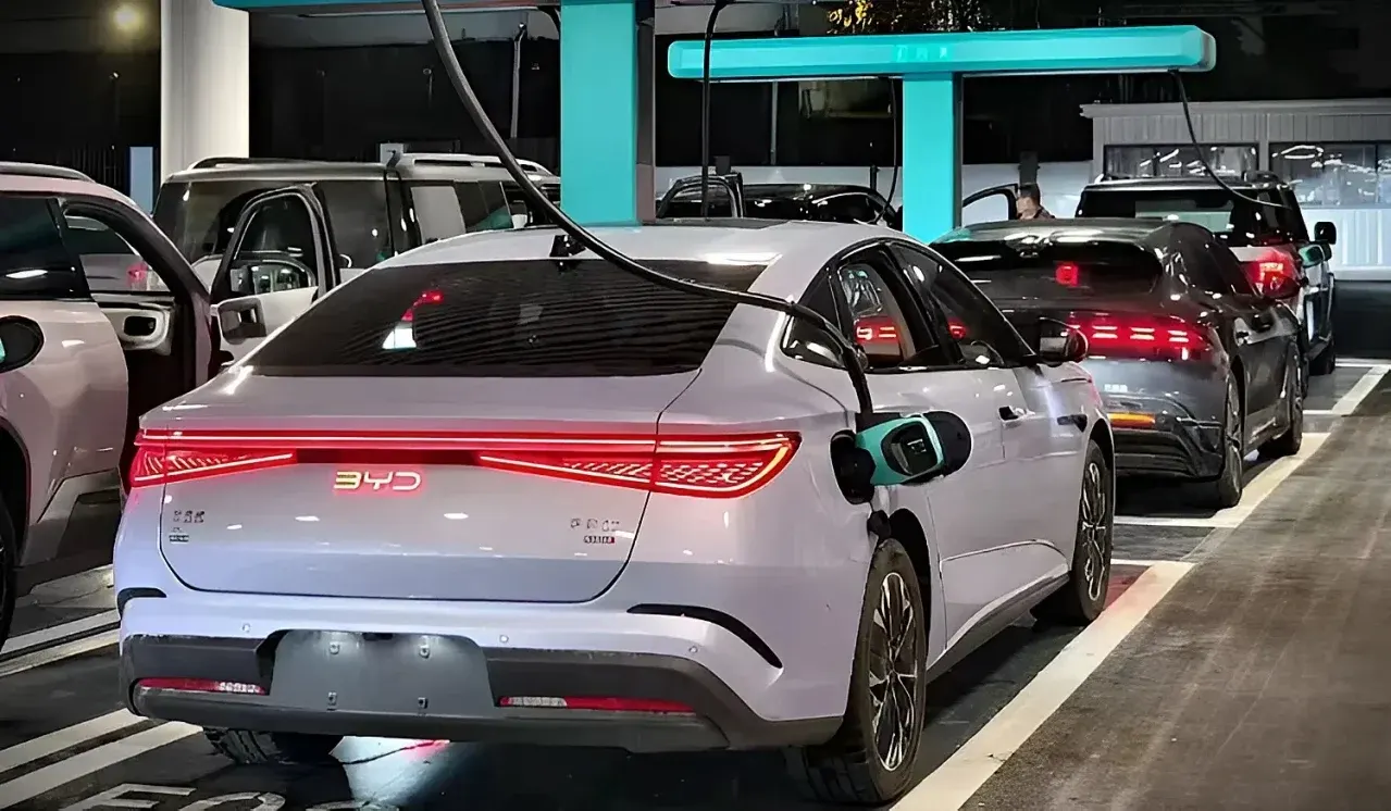 auto elettrica, ricarica in cina