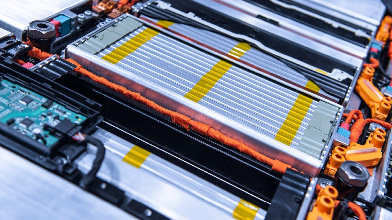 Primo piano di moduli batteria per veicolo elettrico