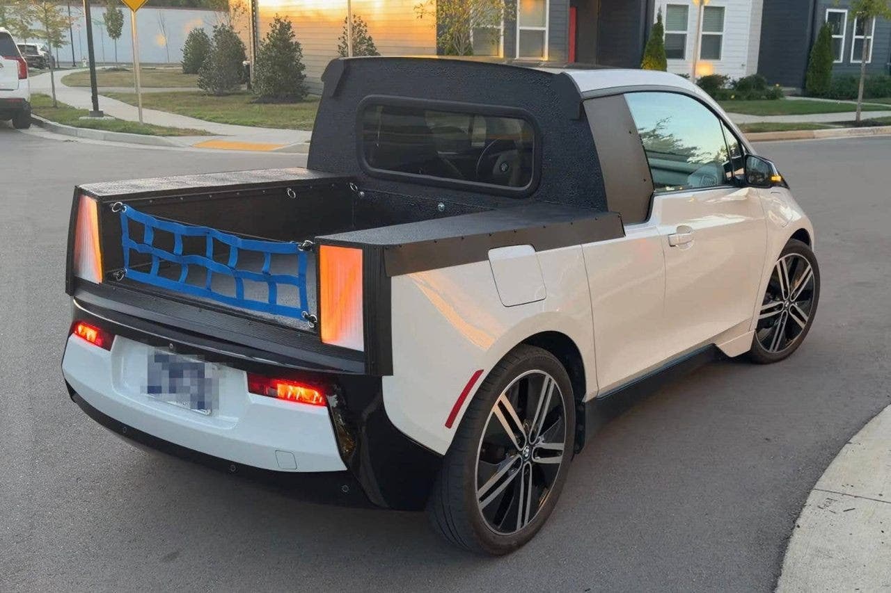 BMW i3 pick up