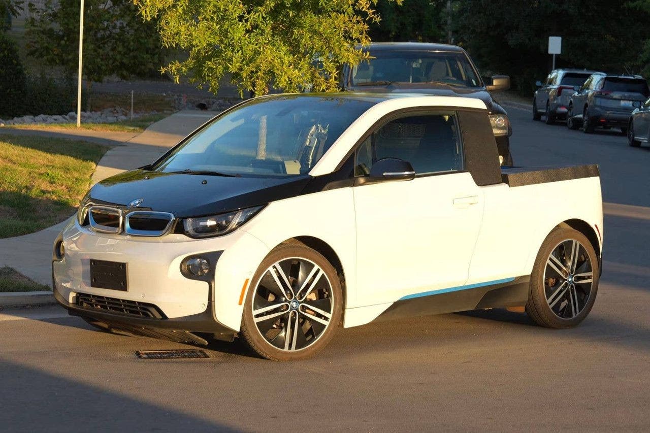 BMW i3 pick up