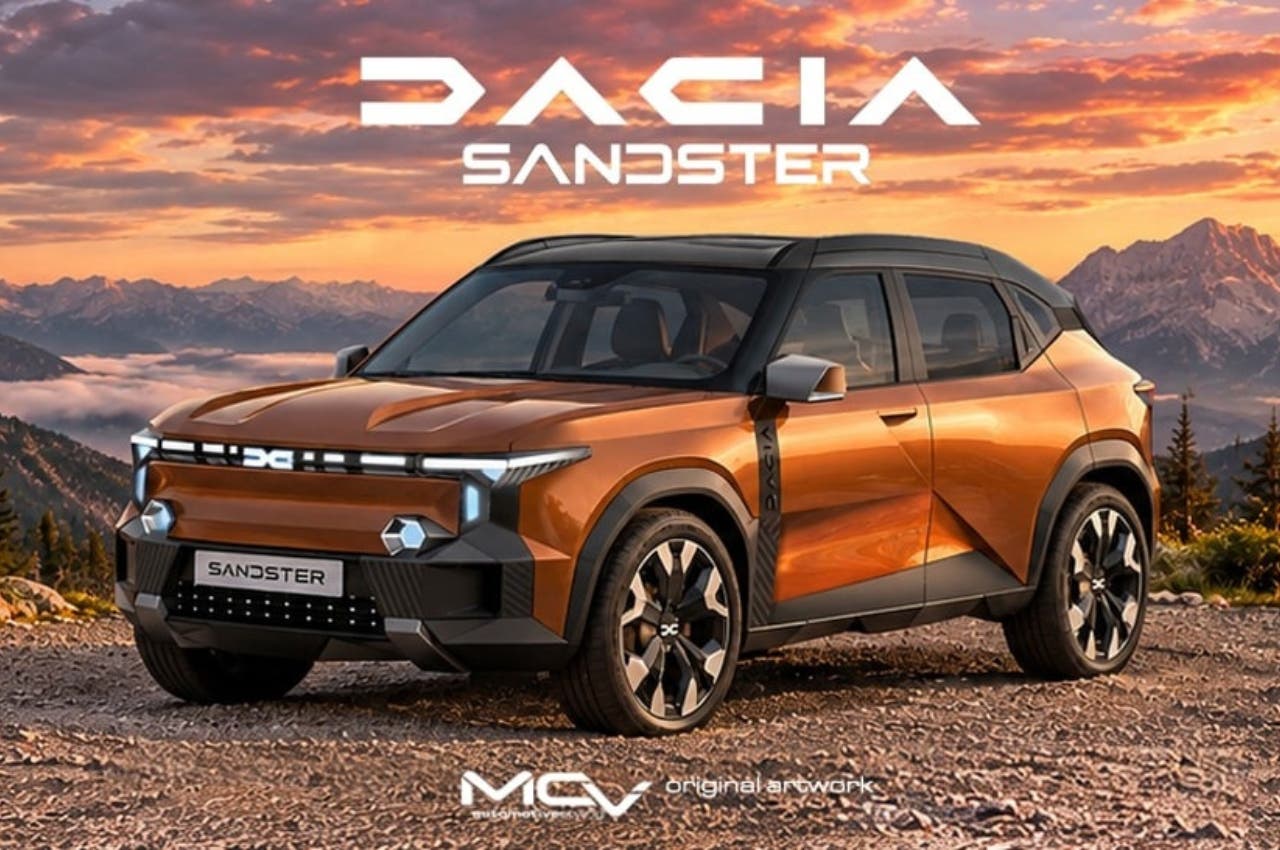 SUV Dacia Sandster arancione davanti a montagne al tramonto