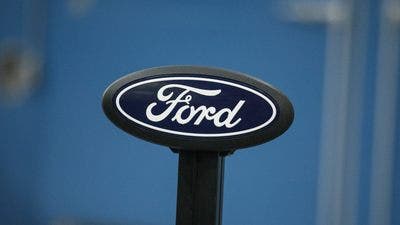 Logo Ford ovale su supporto nero
