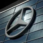 Logo Mercedes-Benz sulla facciata del Messe Frankfurt