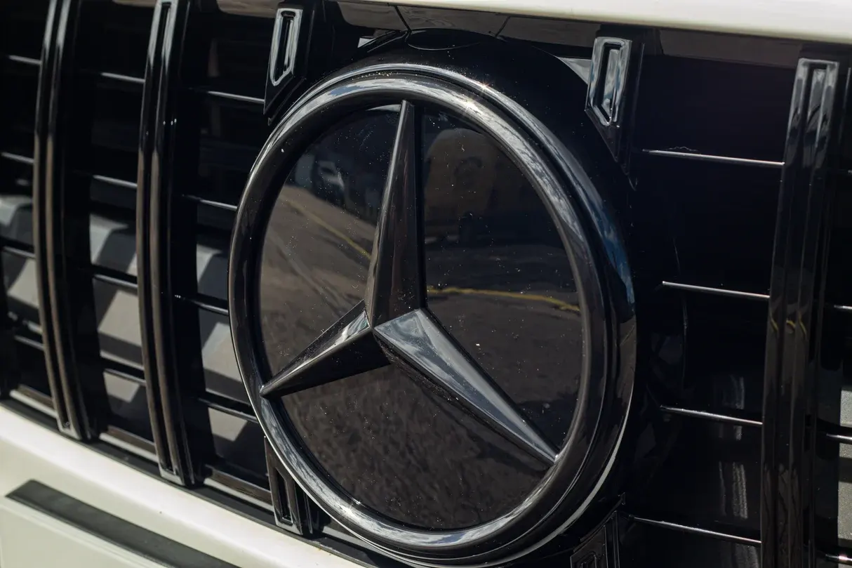 mercedes badge