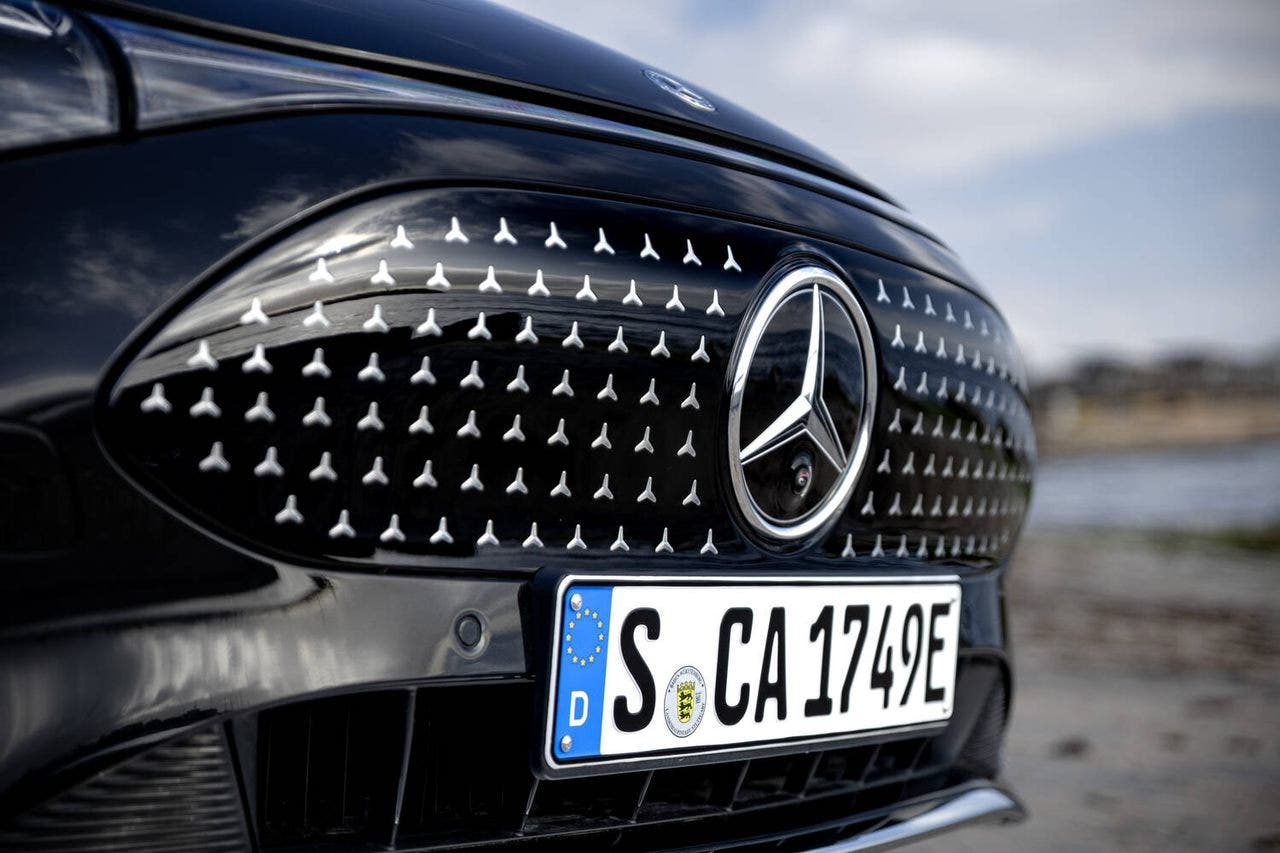 mercedes badge
