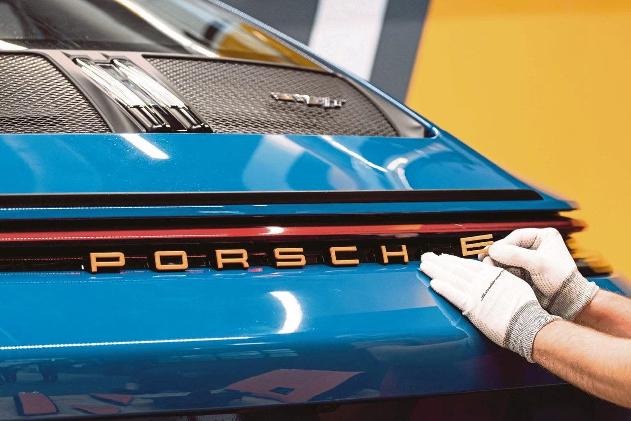 porsche badge, 911