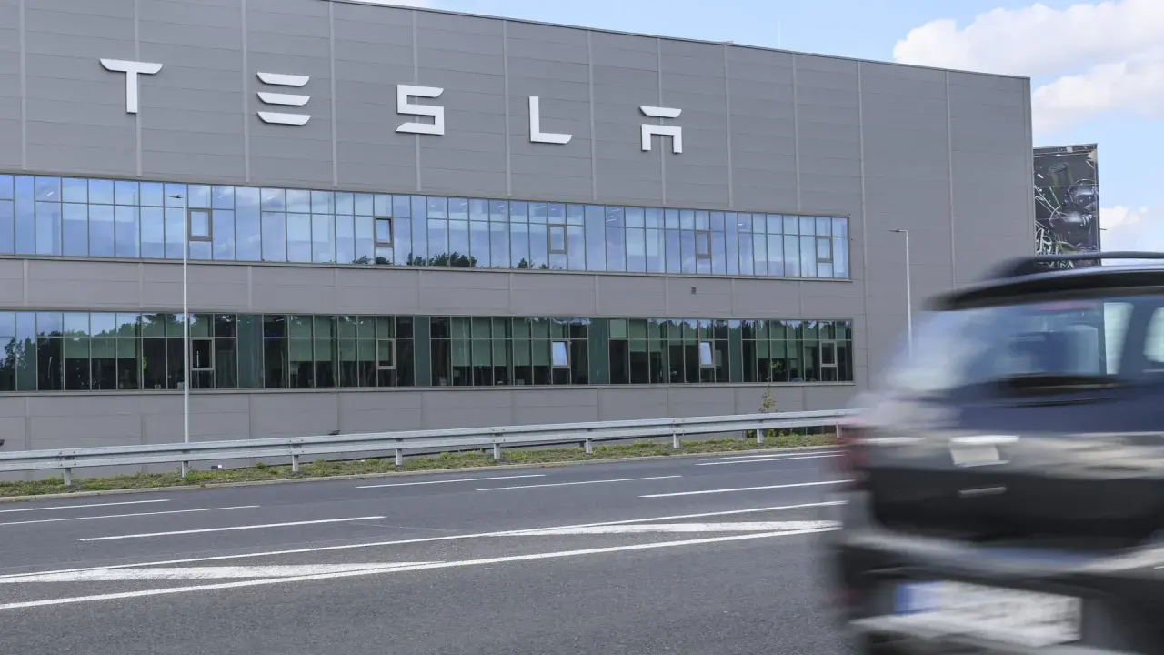 tesla, Grünheide