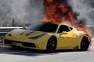 Ferrari 458 Speciale destroyed by flames