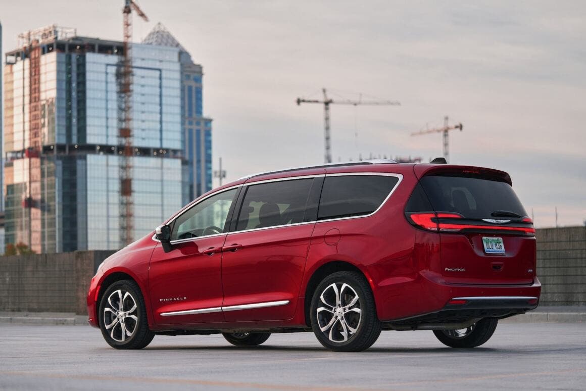 Chrysler Pacifica 2025-2
