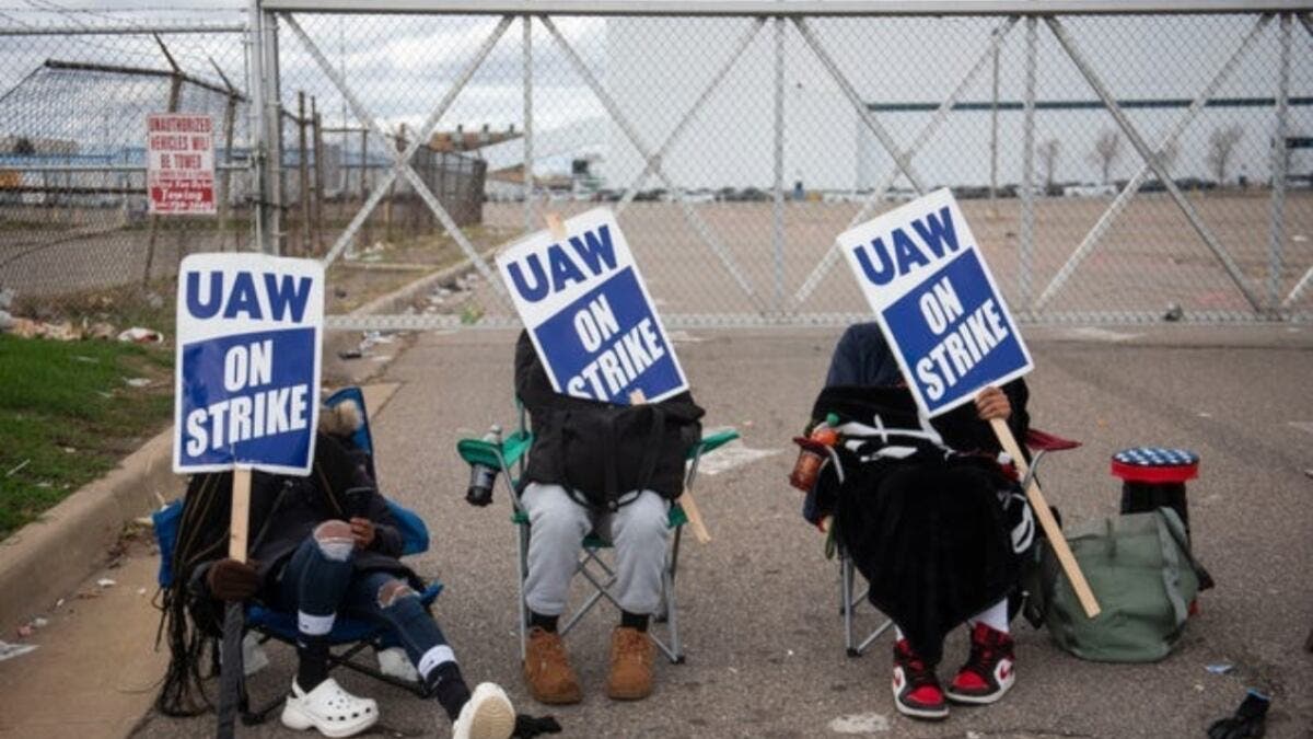 Starting Monday, Oct. 7, more layoffs in Sterling Heights, UAW warning  letter - ClubAlfa Global