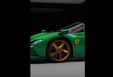 Daytona SP3 signed by Sainz Jr. and Leclerc for sale in Dubai