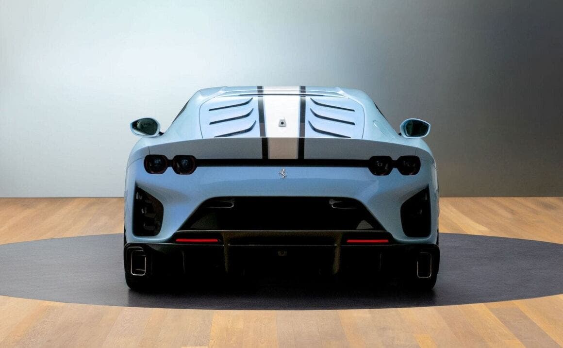 Ferrari 812 Competizione Bianco Azzurrato Tailor Made