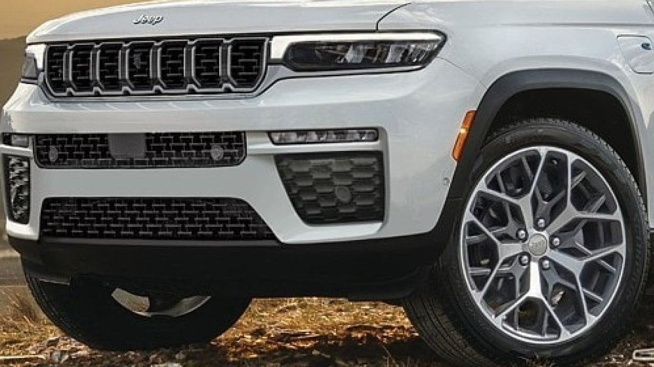 Jeep Grand Cherokee render 2026