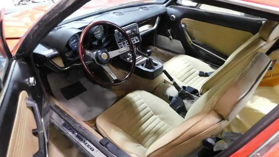 Alfa Romeo Montreal