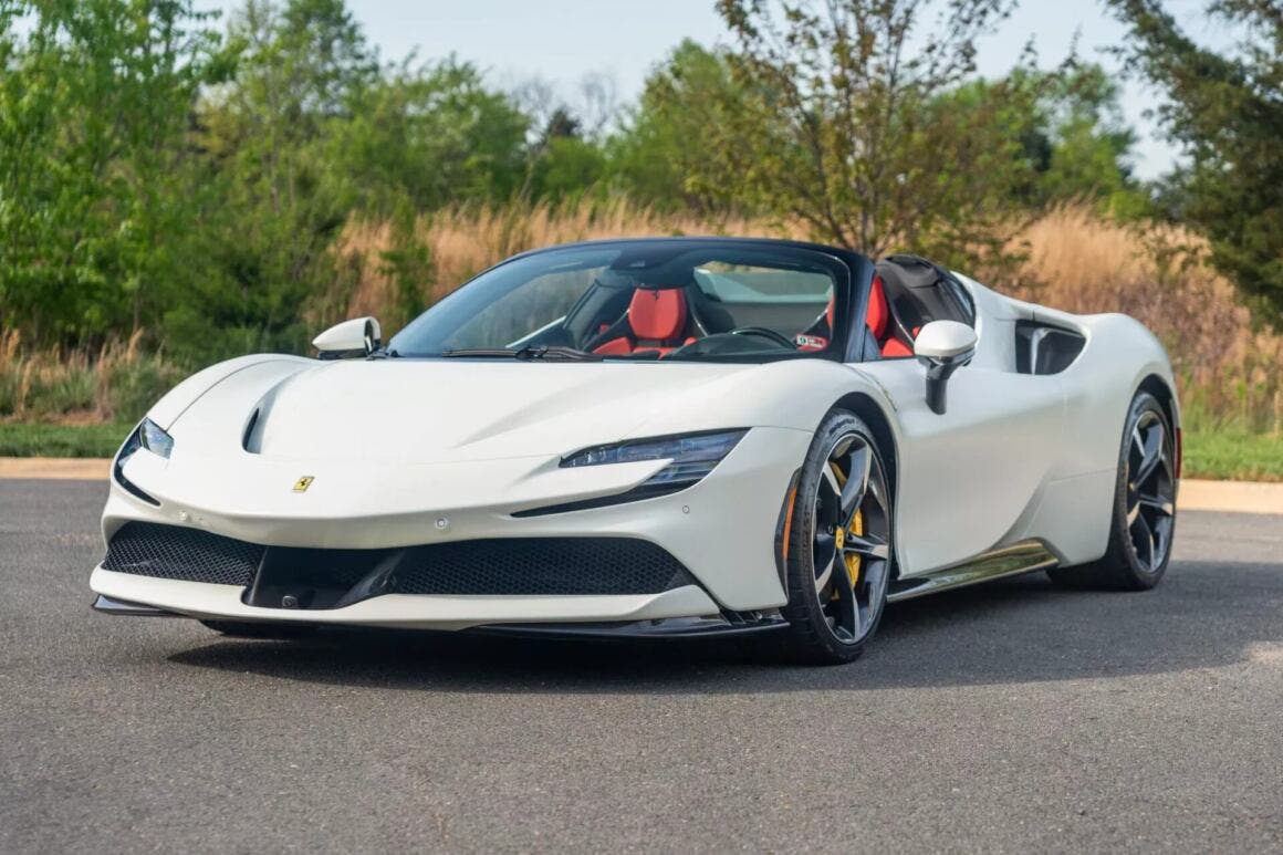 Ferrari SF90 Spider