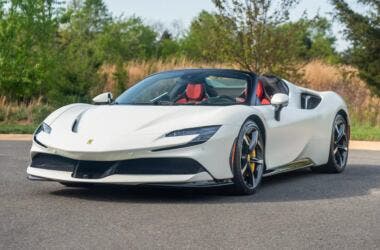 Ferrari SF90 Spider