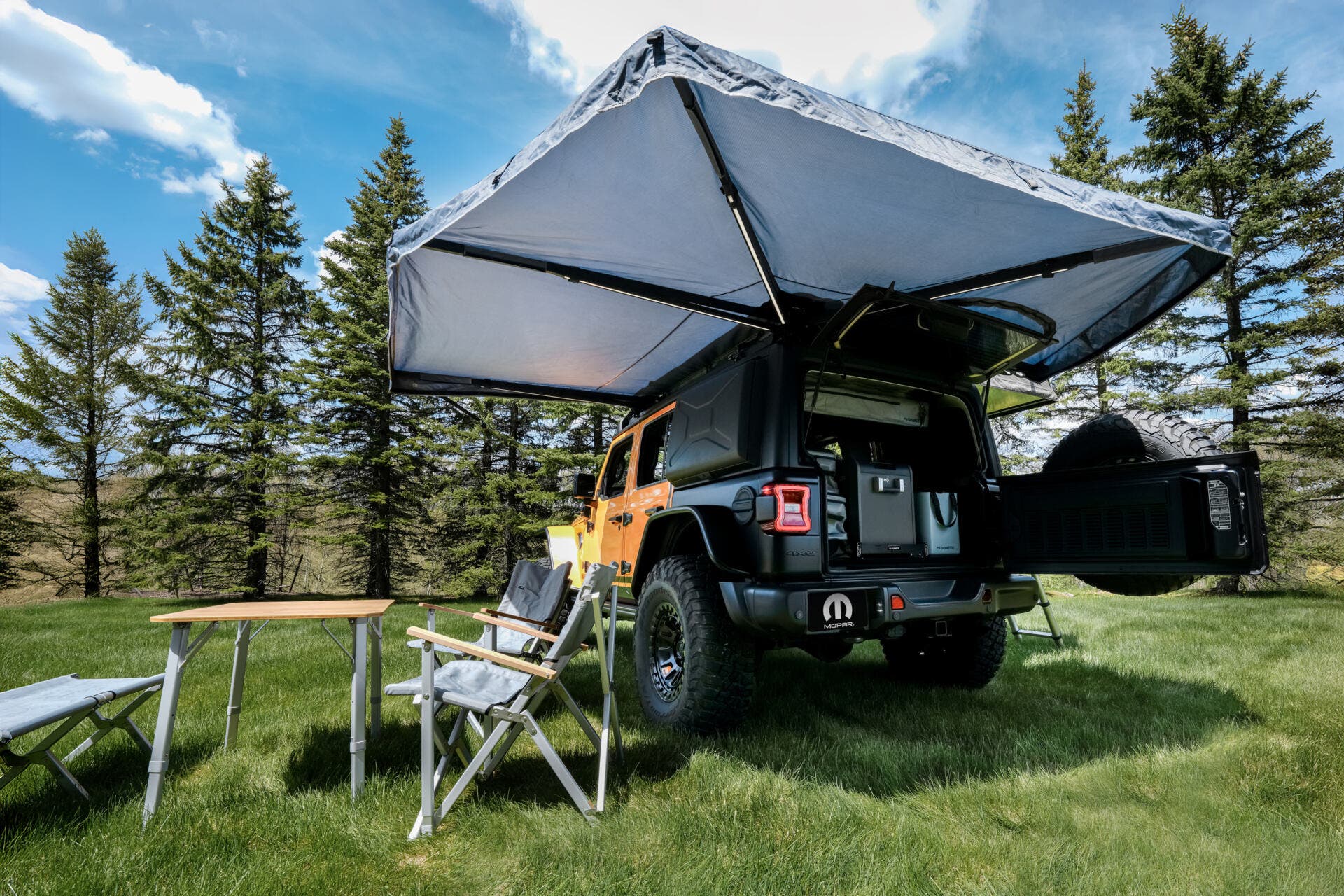 Jeep Performance Parts unveils rooftop tent concept for Jeep Wrangler