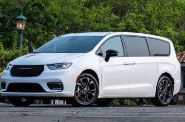 2026 Chrysler Pacifica 100th Anniversary Edition