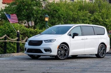2026 Chrysler Pacifica 100th Anniversary Edition