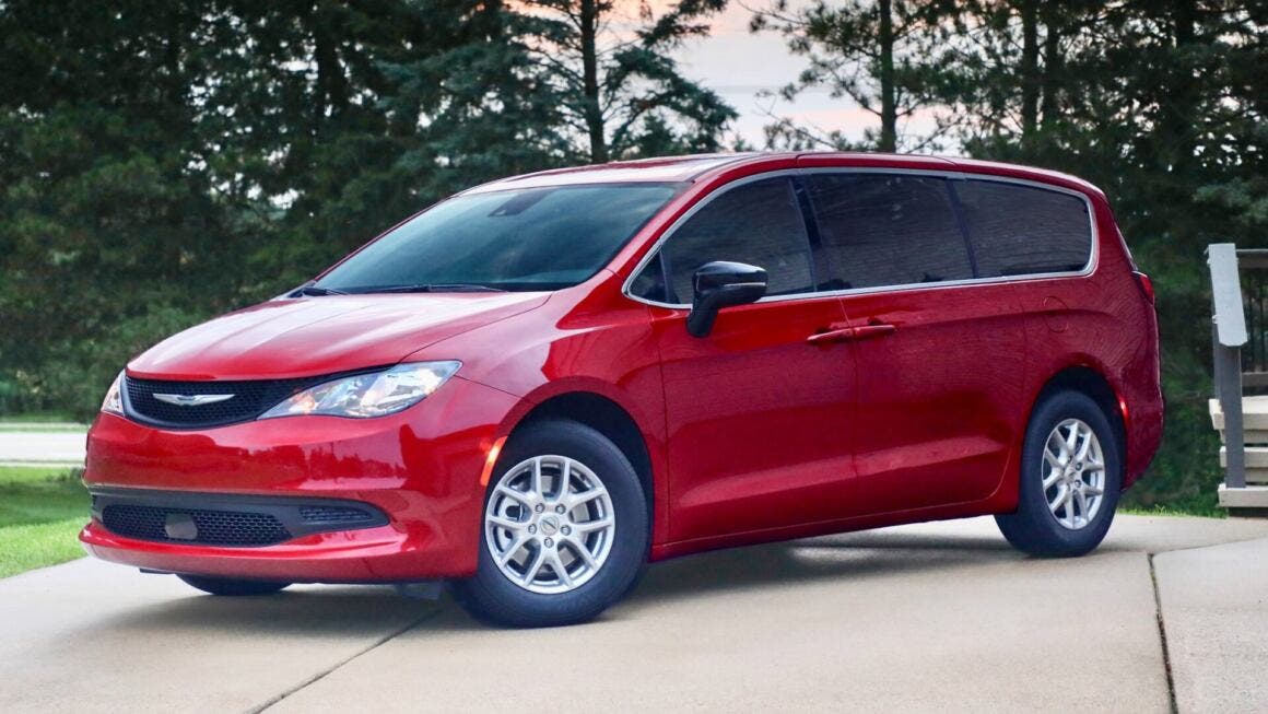 2026 Chrysler Voyager LX