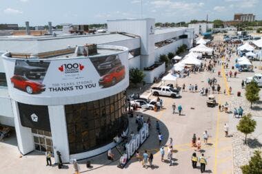Chrysler 100 years Family Day Canada
