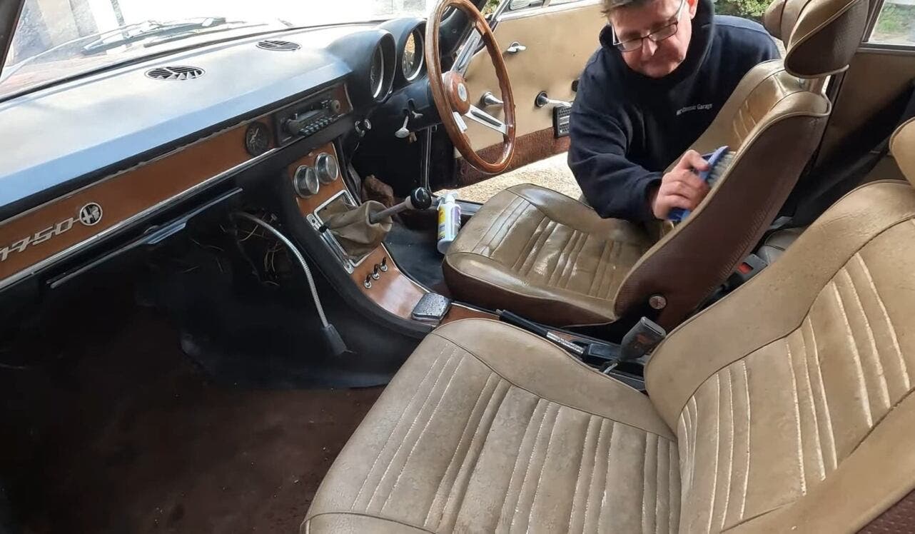 1971 Alfa Romeo GTV abandoned
