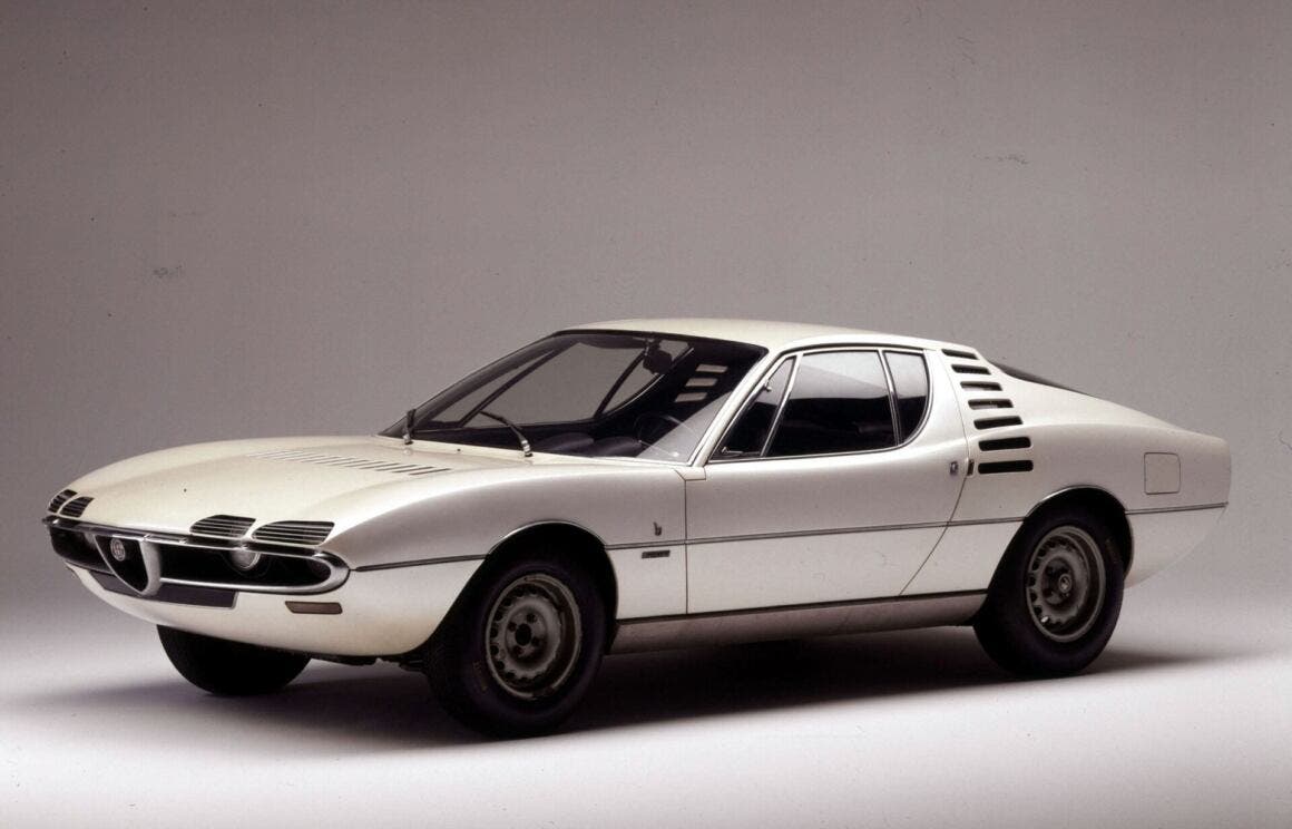 Alfa Romeo Montreal