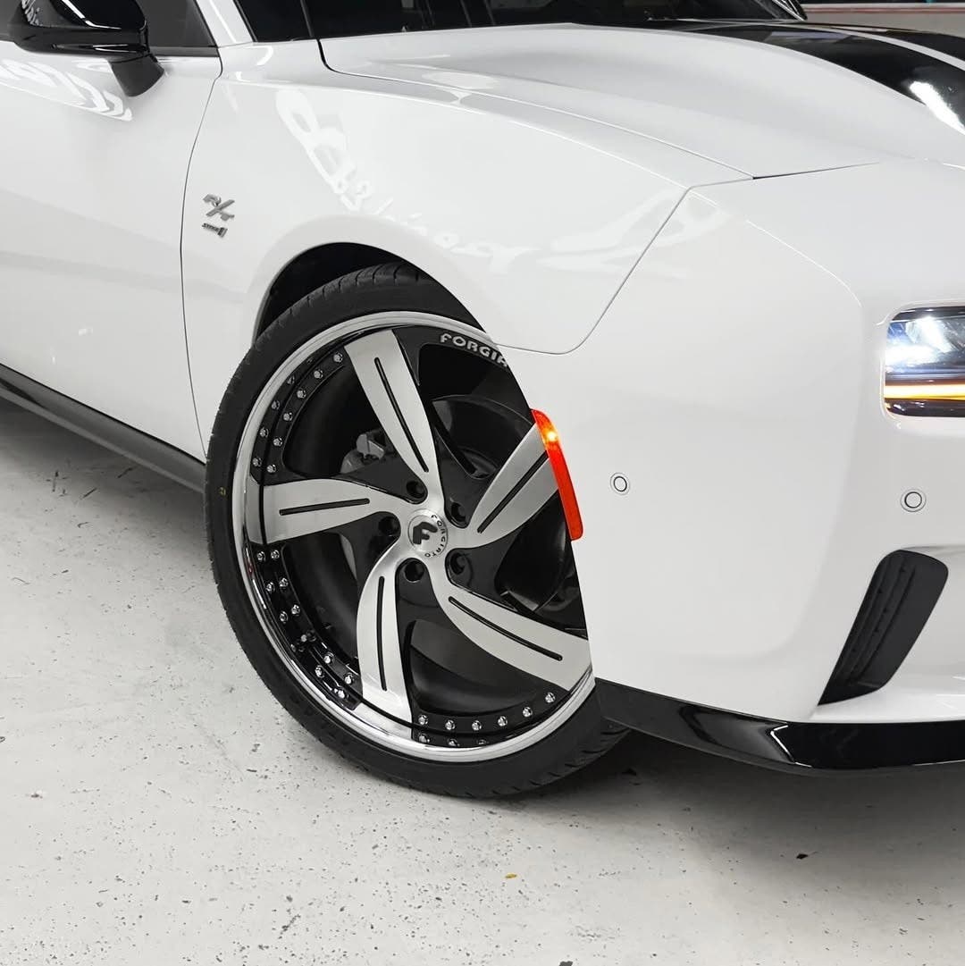 Dodge Charger Daytona Forgiato wheels