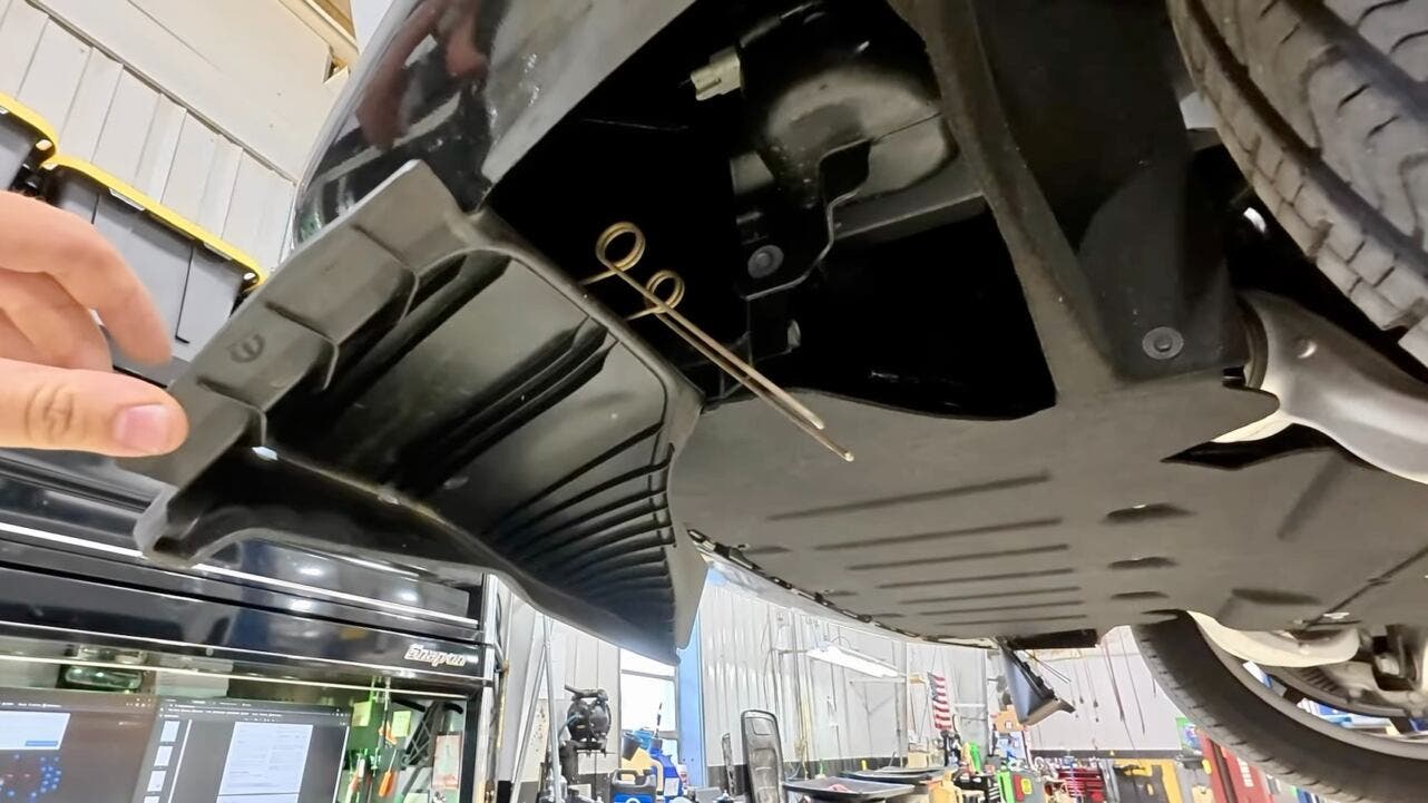 Dodge Charger Daytona flaps