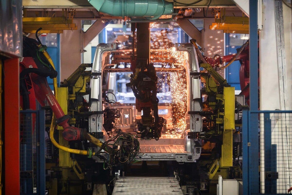 Stellantis Pro One announces start of production at Italy’s Atessa plant of new versions of Large Van “Cargo Box” and Recreational Vehicles