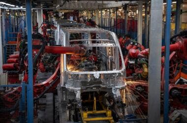 Stellantis Pro One announces start of production at Italy’s Atessa plant of new versions of Large Van “Cargo Box” and Recreational Vehicles