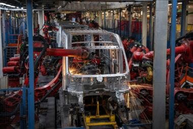 Stellantis Pro One announces start of production at Italy’s Atessa plant of new versions of Large Van “Cargo Box” and Recreational Vehicles