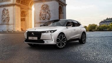 limited-edition DS 4 “DS 4 ETOILE Champs-Élysées”