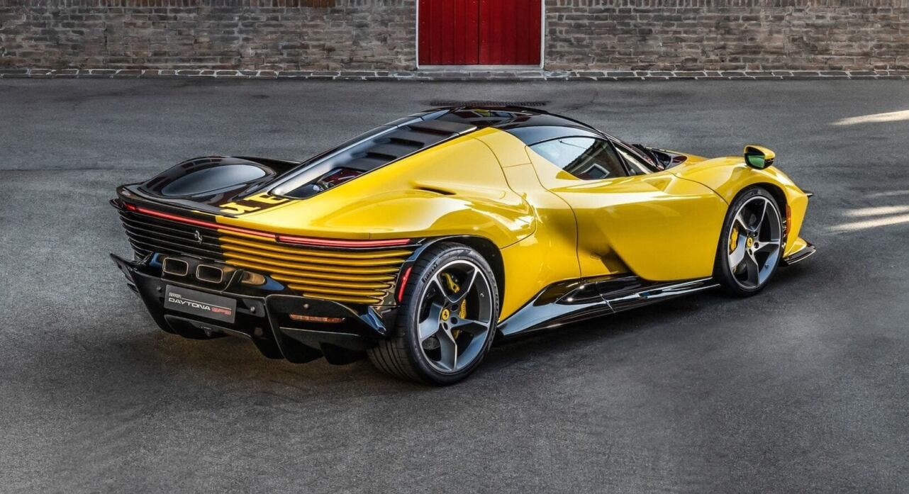2025 Ferrari Daytona SP3 Tailor Made