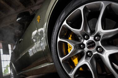 This is the Durango SRT Hellcat Jailbreak 2026 with a supercharged 6.2-liter HEMI V-8 engine