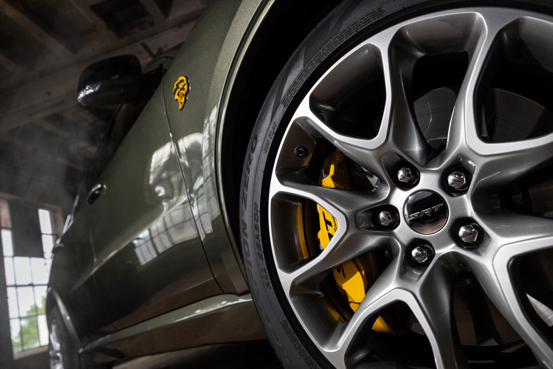 This is the Durango SRT Hellcat Jailbreak 2026 with a supercharged 6.2-liter HEMI V-8 engine