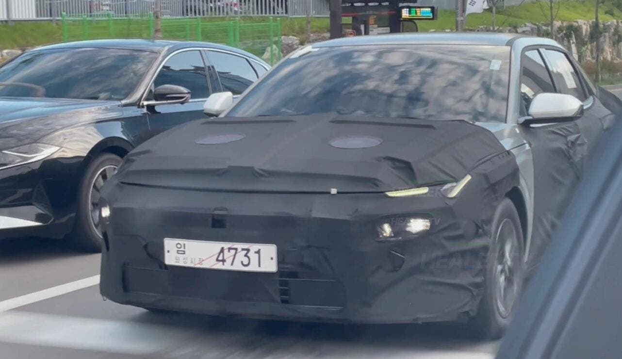 elantra hyundai