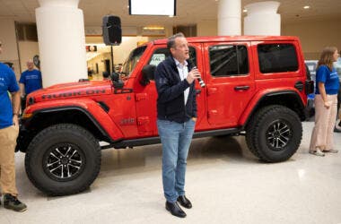 More than 300 Jeep® brand employees in Stellantis' Motor Citiz