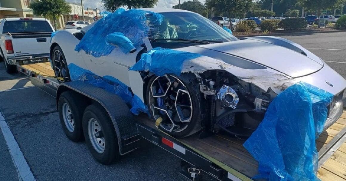 Maserati MC20 destroyed