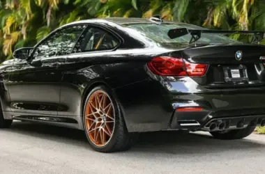 BMW M4 GTS