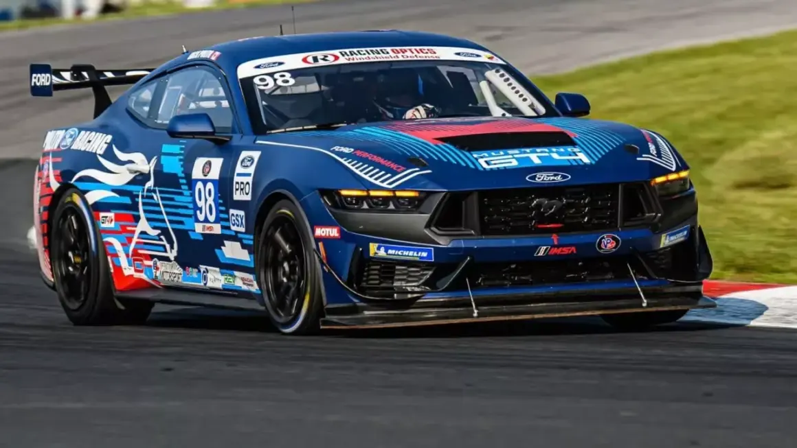 Ford mustang Racing