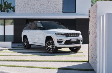 2024-Jeep-Grand-Cherokee